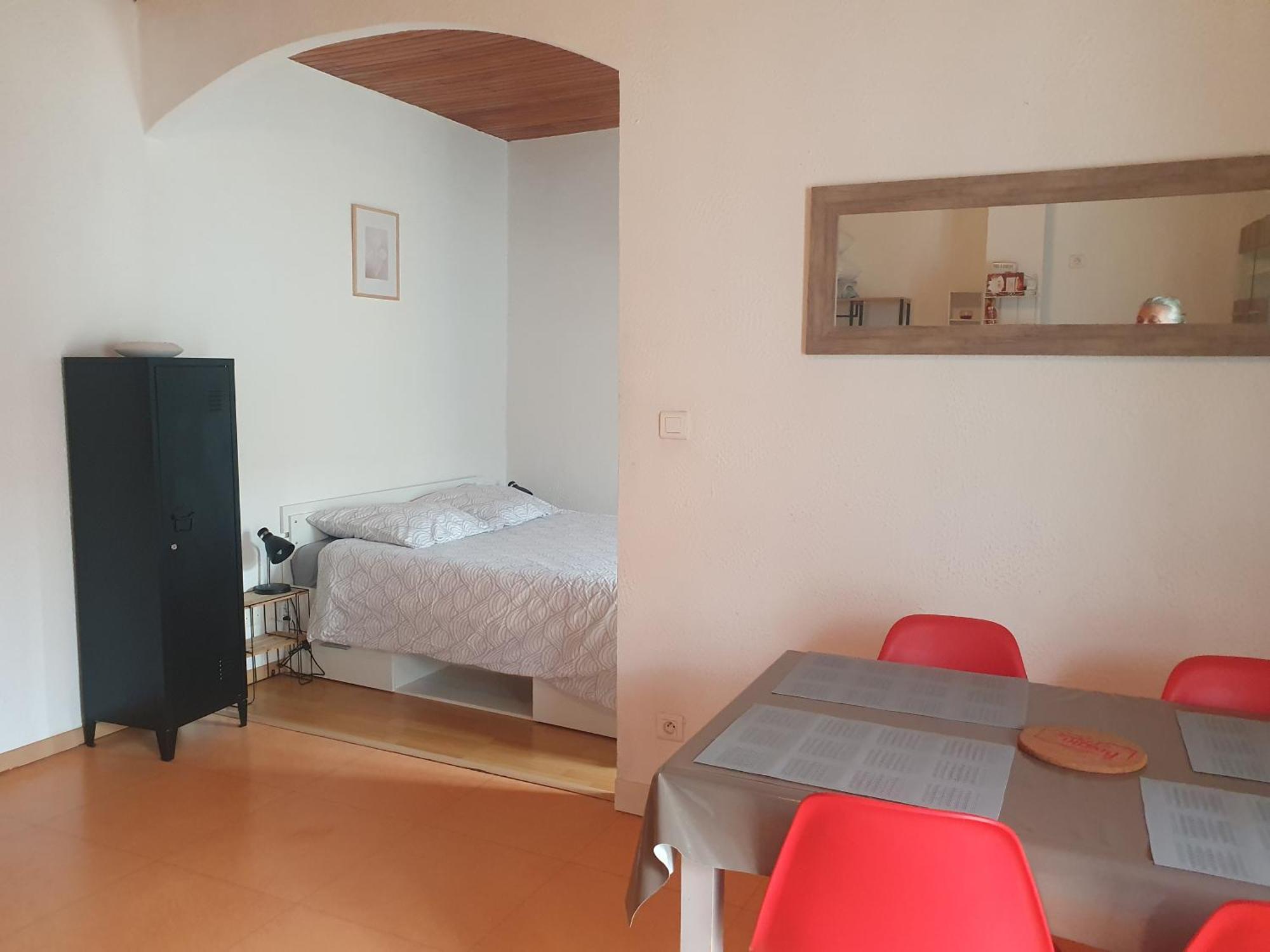 Appartement Meuble Centre Ville Ньон Экстерьер фото